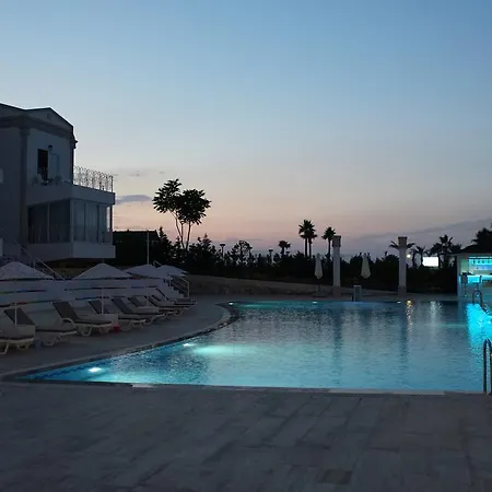 Aria Boutique Hotel 3*