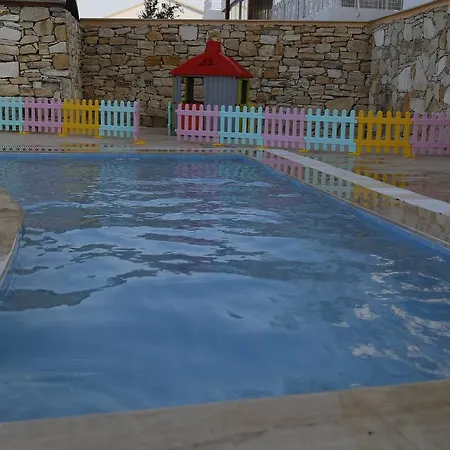 Aria Boutique Hotel 3*